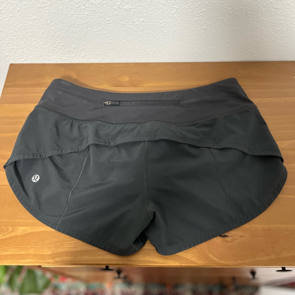 Speed Up Low-Rise Lined Short 2.5” Graphite Grey